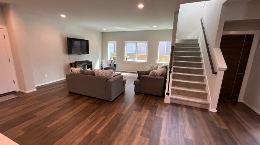 33472 Holly Ave SE - Black Diamond - Washington - 4 bed, 3 bath rental property