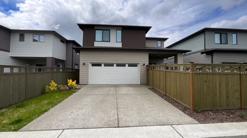 33472 Holly Ave SE - Black Diamond - Washington - 4 bed, 3 bath rental property