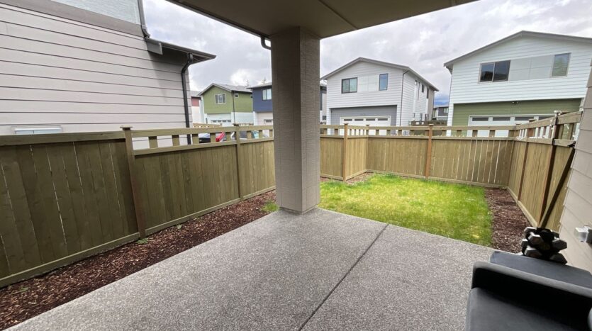 33472 Holly Ave SE - Black Diamond - Washington - 4 bed, 3 bath rental property