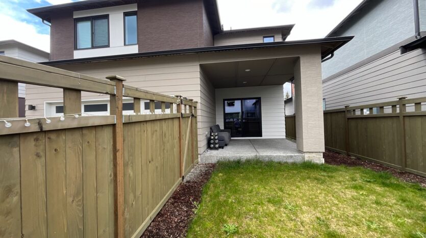 33472 Holly Ave SE - Black Diamond - Washington - 4 bed, 3 bath rental property