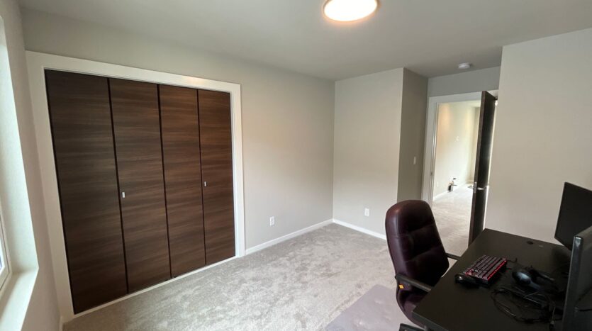 33472 Holly Ave SE - Black Diamond - Washington - 4 bed, 3 bath rental property