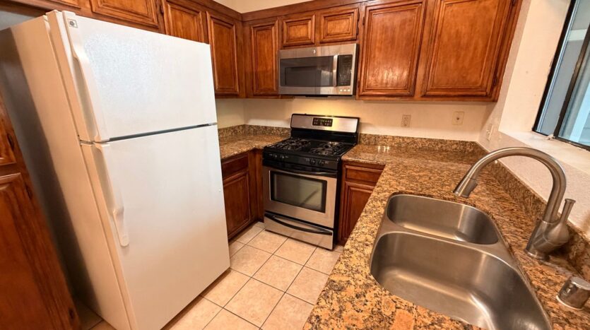 3395 Pinewood Terrace APT 202 - Fremont - California - 1 bed, 1 bath rental property