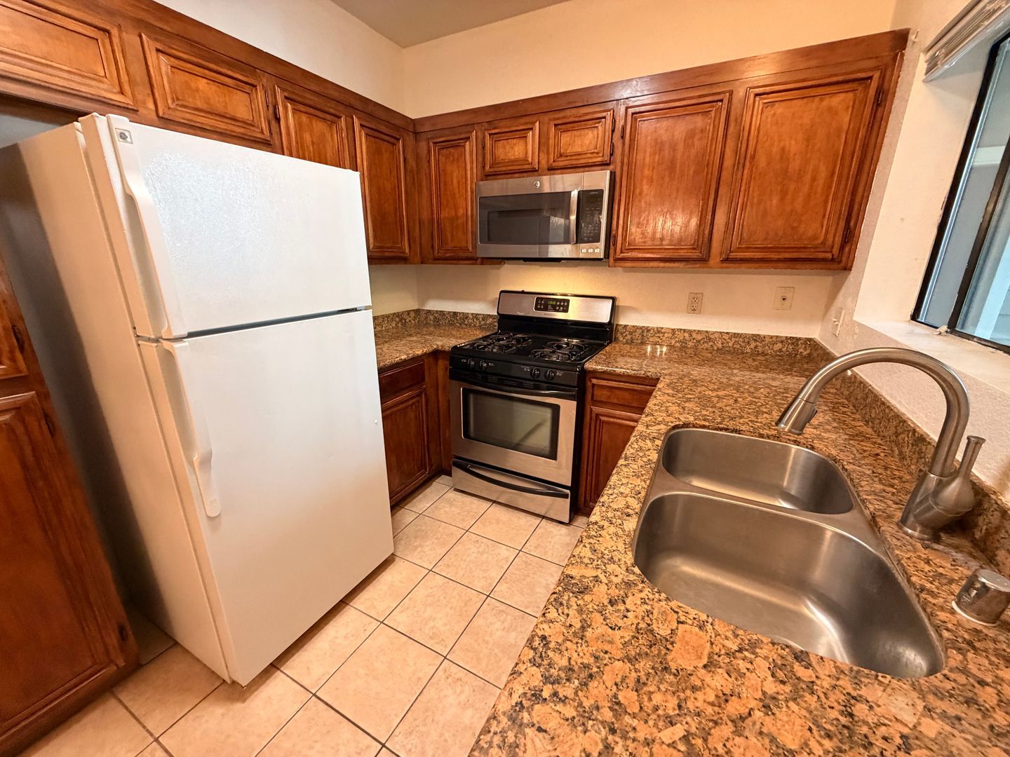 3395 Pinewood Terrace APT 202 - Fremont - California - 1 bed, 1 bath rental property