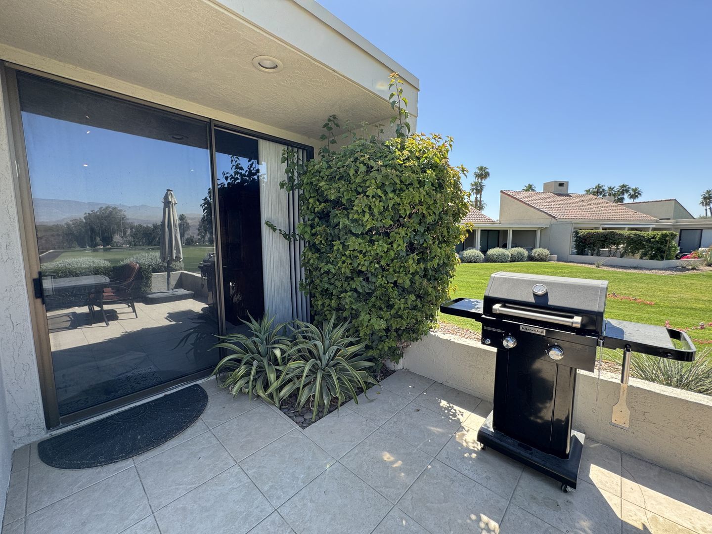 34983 Mission Hills Dr - Rancho Mirage - California - 2 bed, 2 bath rental property