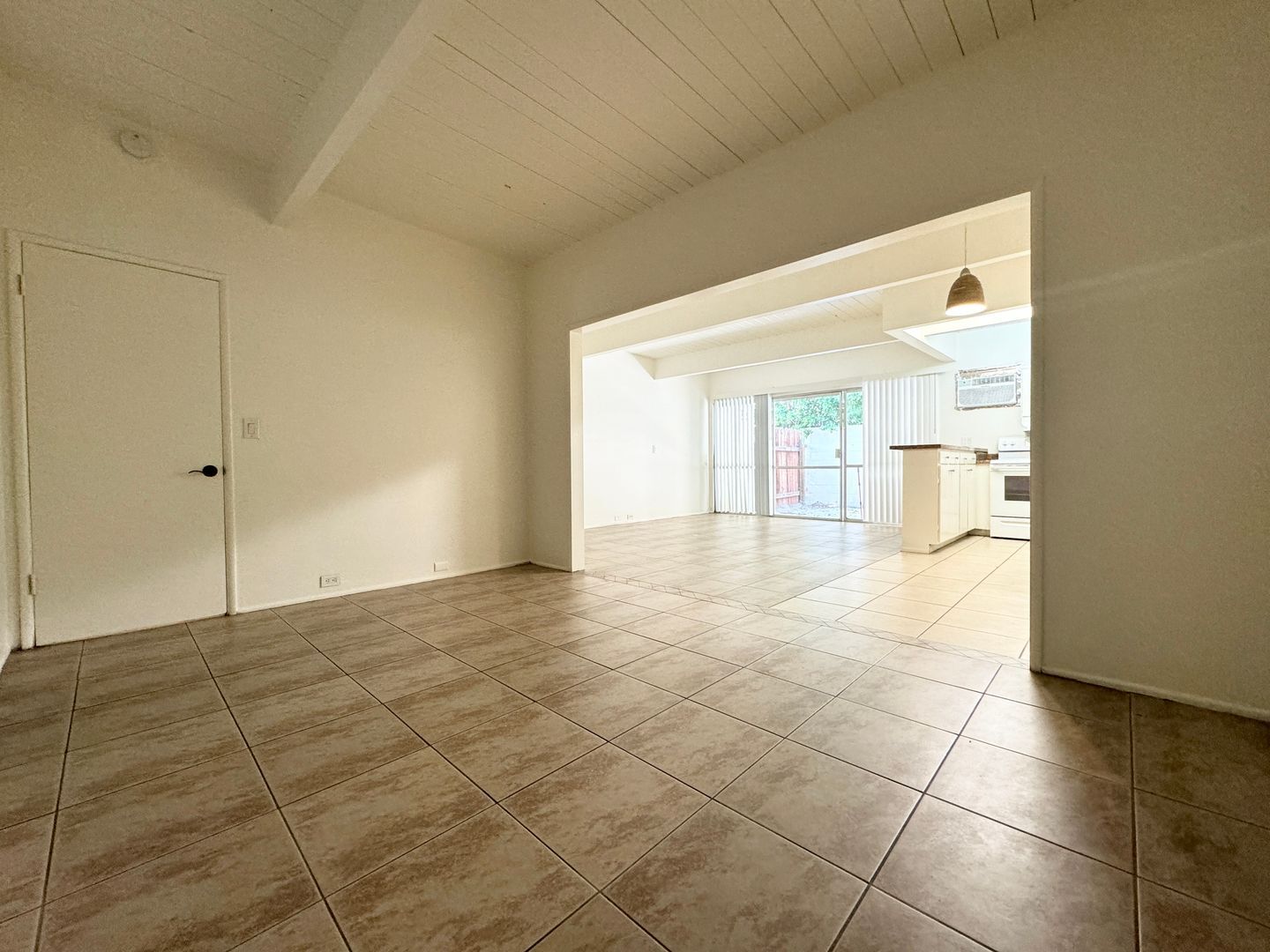 3737 East Calle De Carlos  - Unit 3 - Palm Springs - California - 1 bath rental property