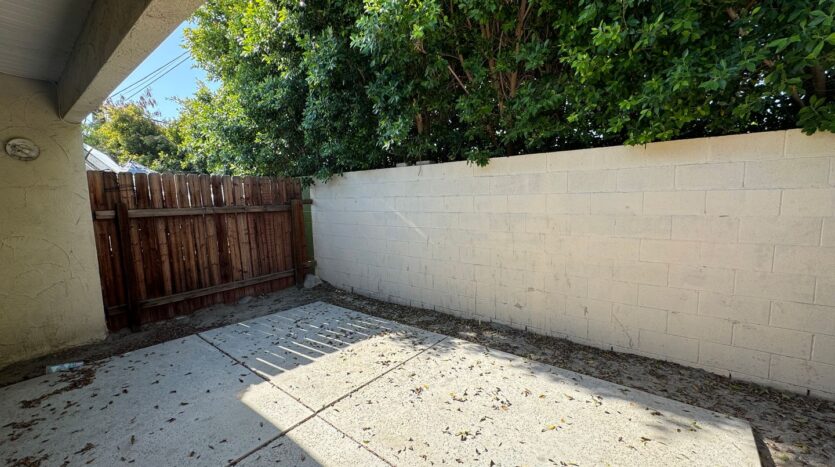 3737 East Calle De Carlos  - Unit 3 - Palm Springs - California - 1 bath rental property
