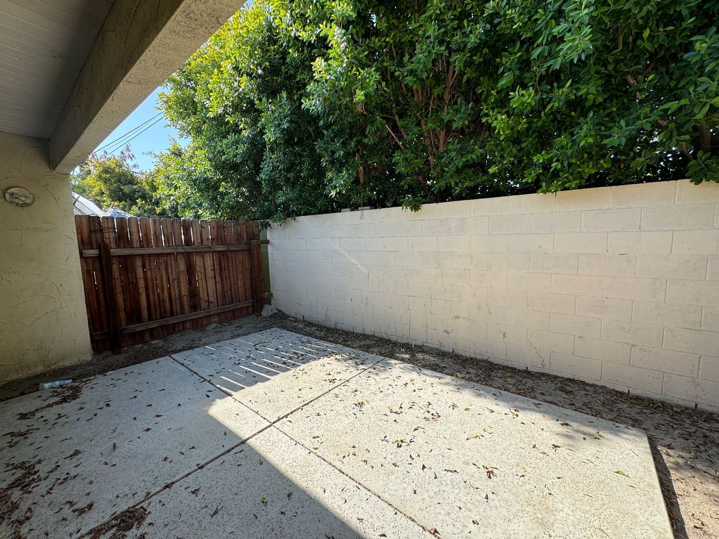 3737 East Calle De Carlos  - Unit 3 - Palm Springs - California - 1 bath rental property
