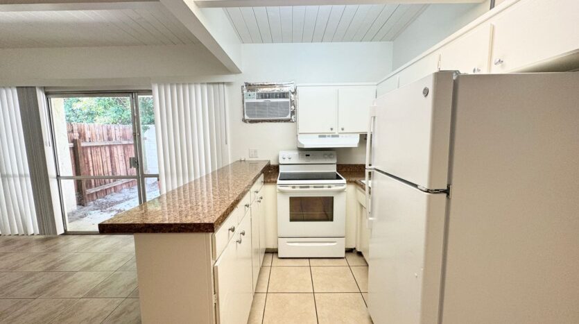 3737 East Calle De Carlos  - Unit 3 - Palm Springs - California - 1 bath rental property