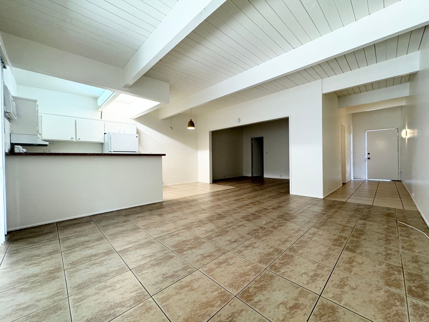 3737 East Calle De Carlos  - Unit 3 - Palm Springs - California - 1 bath rental property
