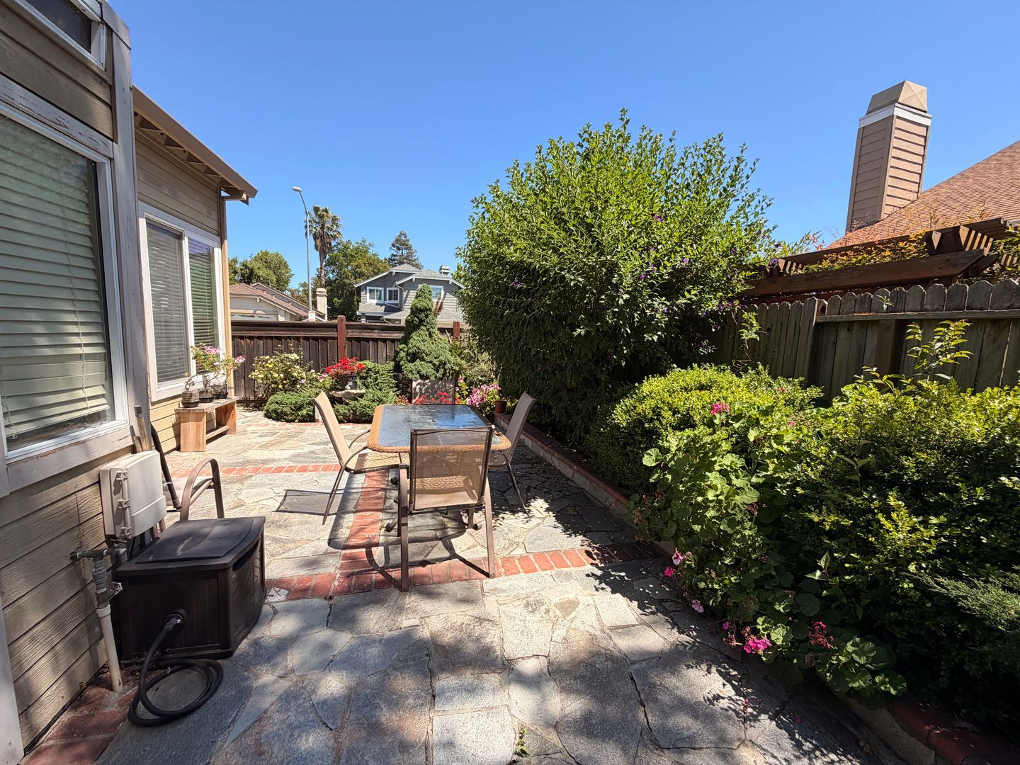 3906 Eilene Court - Pleasanton - California - 3 bed, 3 bath rental property