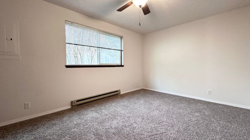 39910 McCormick Dr - Sandy - Oregon - 2 bed, 1 bath rental property