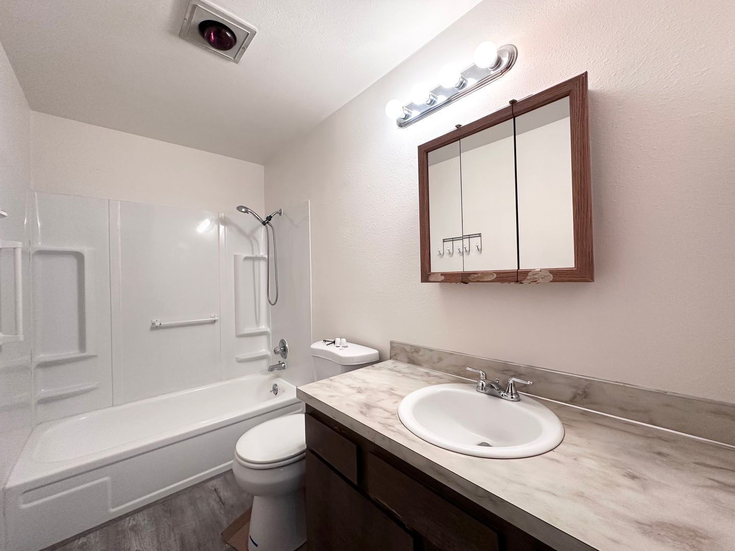 39910 McCormick Dr - Sandy - Oregon - 2 bed, 1 bath rental property