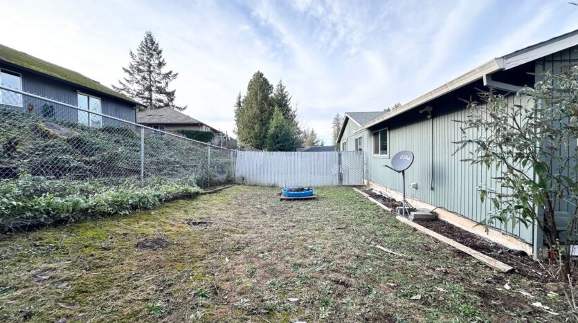 39910 McCormick Dr - Sandy - Oregon - 2 bed, 1 bath rental property