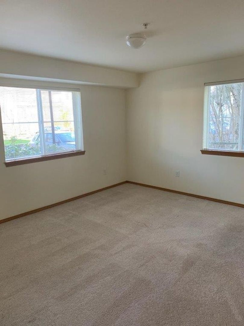 4018 Northwest Avenue - Bellingham - Washington - 2 bed, 2 bath rental property