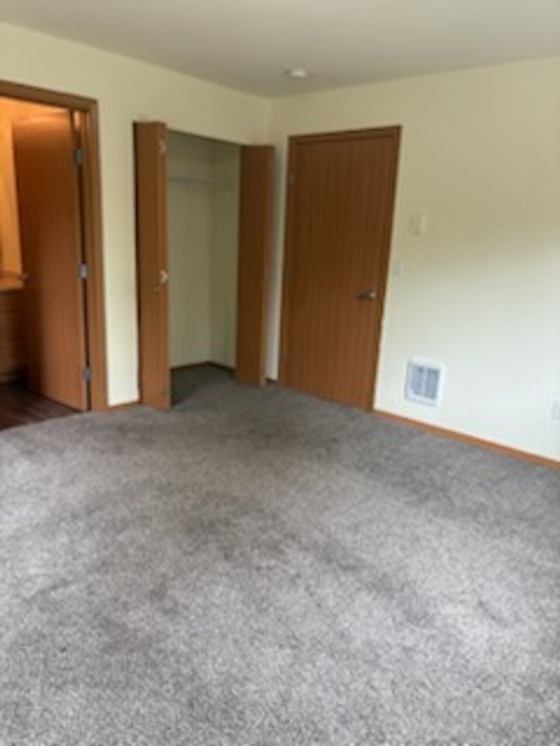 4018 Northwest Avenue - Bellingham - Washington - 2 bed, 2 bath rental property