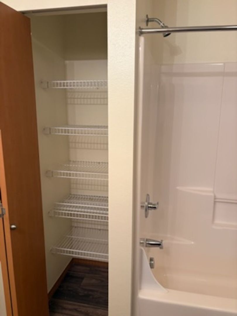 4018 Northwest Avenue - Bellingham - Washington - 2 bed, 2 bath rental property