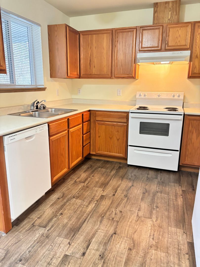 4018 Northwest Avenue - Bellingham - Washington - 2 bed, 1.5 bath rental property