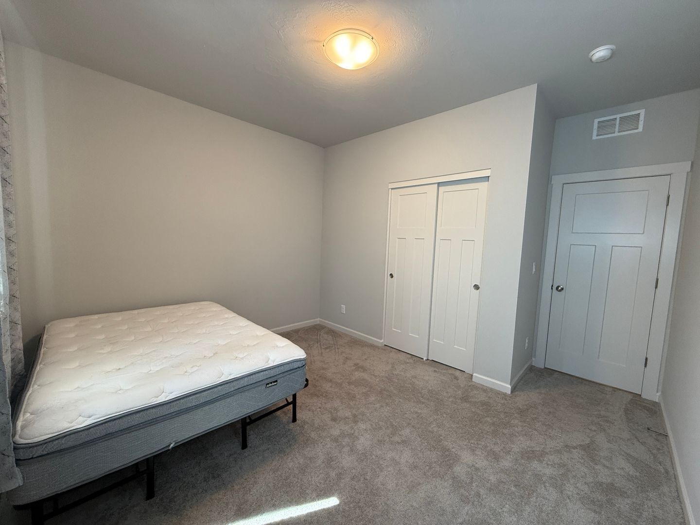4057 SW Reindeer Ave  - Redmond - Oregon - 4 bed, 2 bath rental property