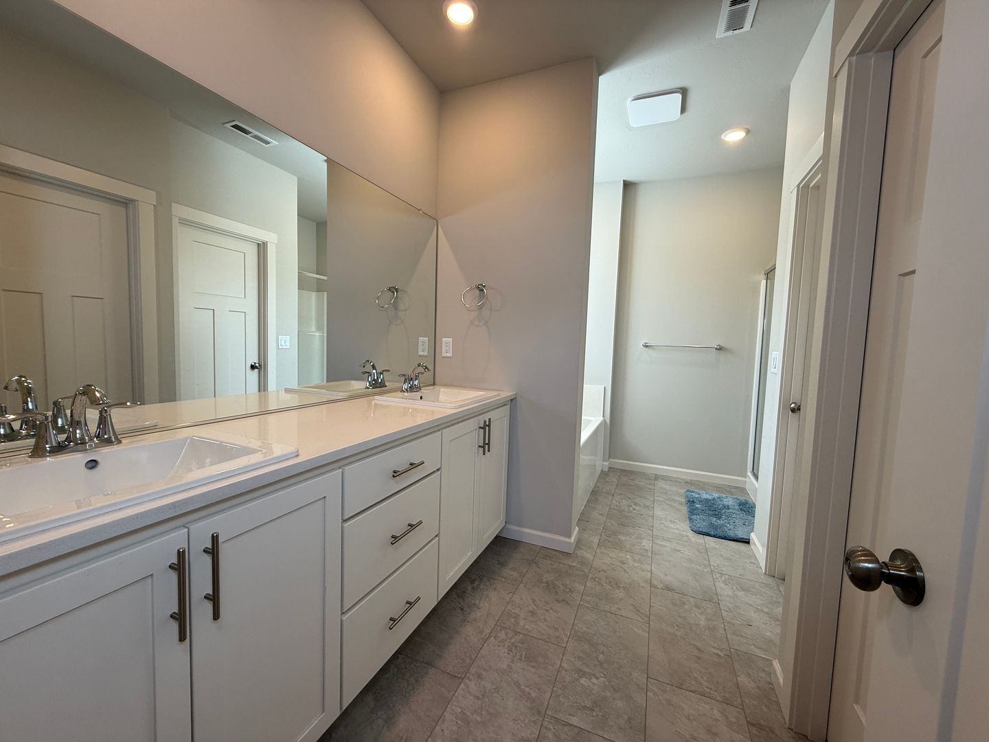 4057 SW Reindeer Ave  - Redmond - Oregon - 4 bed, 2 bath rental property