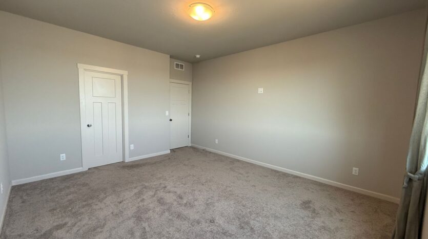 4057 SW Reindeer Ave  - Redmond - Oregon - 4 bed, 2 bath rental property
