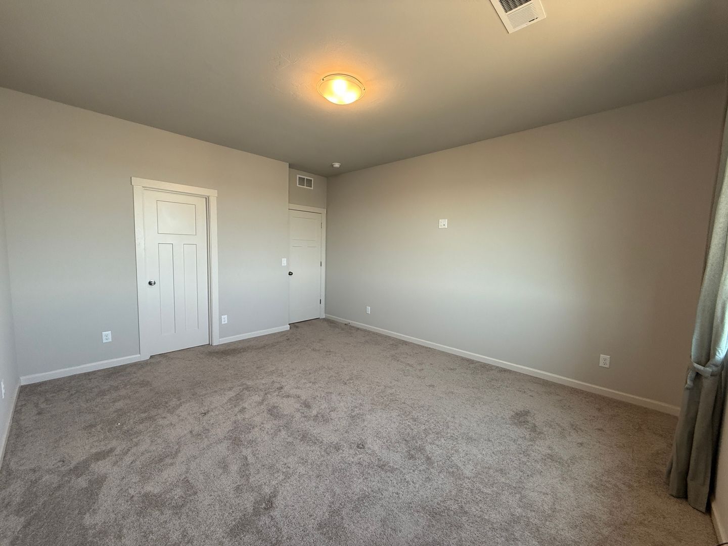 4057 SW Reindeer Ave  - Redmond - Oregon - 4 bed, 2 bath rental property