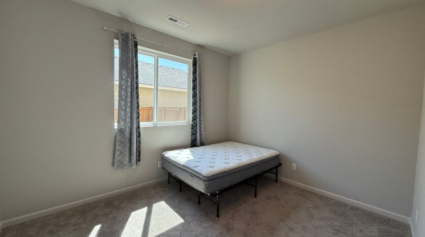 4057 SW Reindeer Ave  - Redmond - Oregon - 4 bed, 2 bath rental property