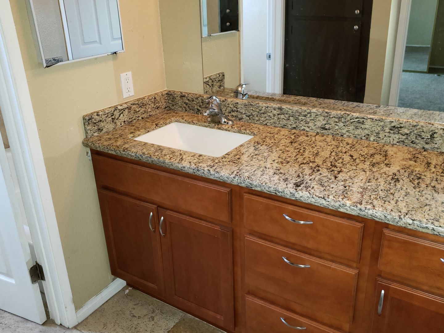 421 South Mollison Avenue - El Cajon - California - 1 bed, 1 bath rental property