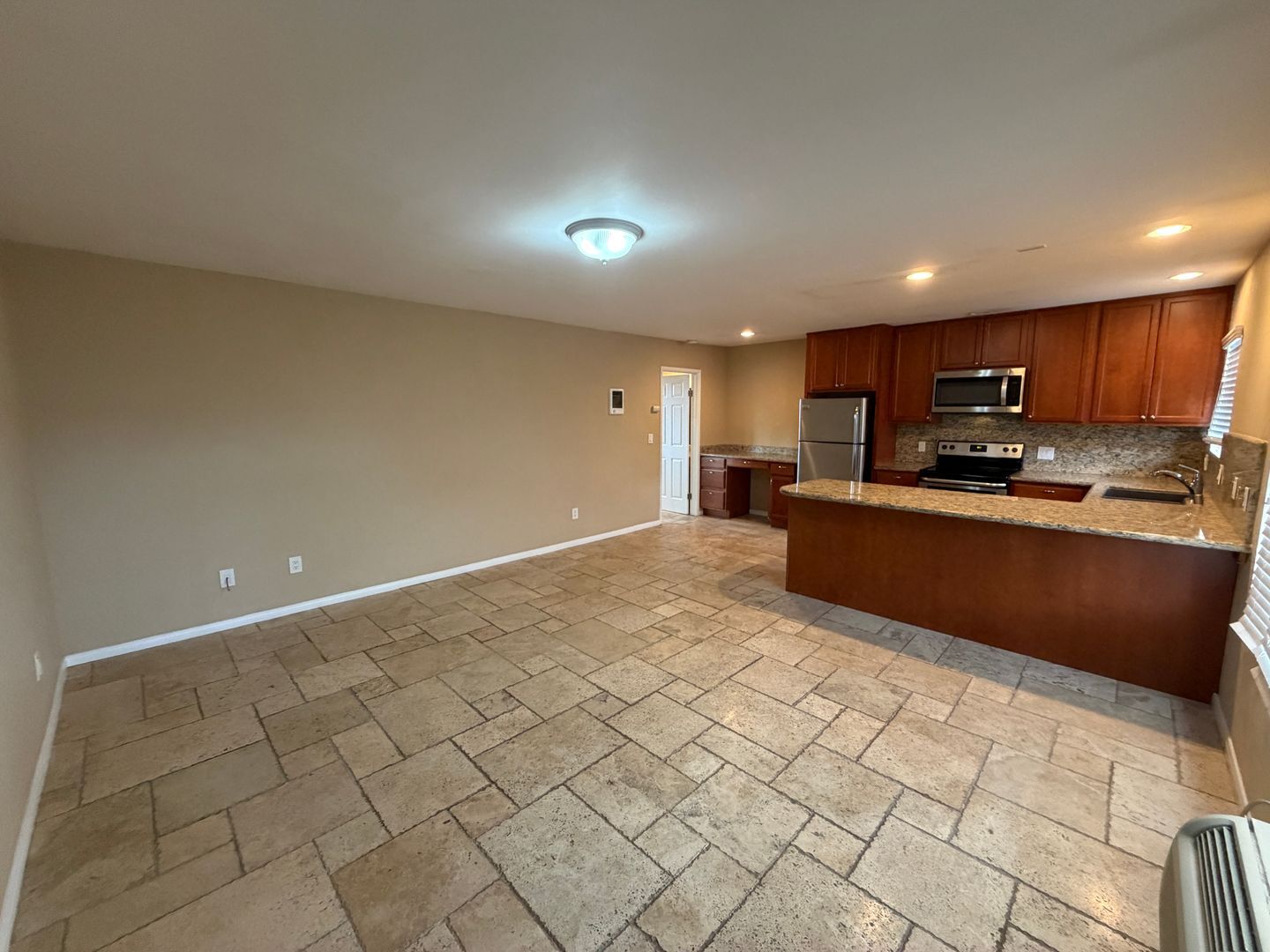 421 South Mollison Avenue - El Cajon - California - 1 bed, 1 bath rental property