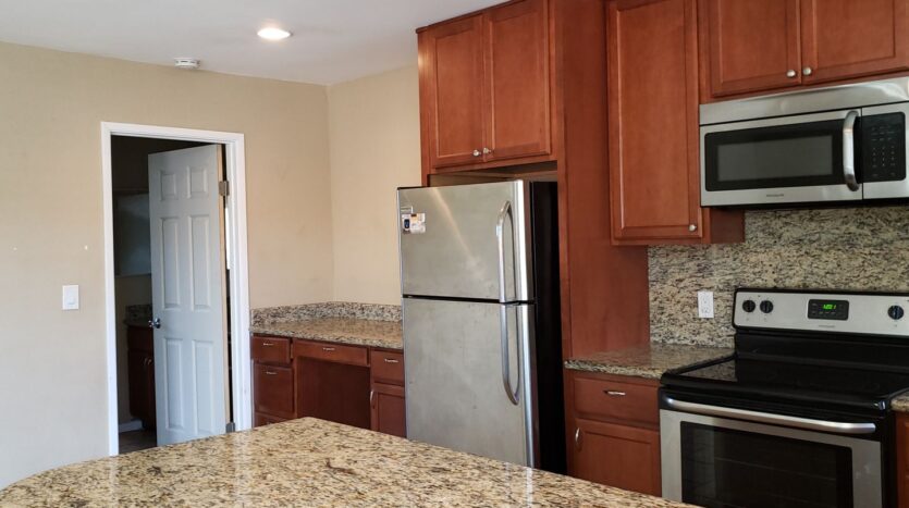421 South Mollison Avenue - El Cajon - California - 1 bed, 1 bath rental property