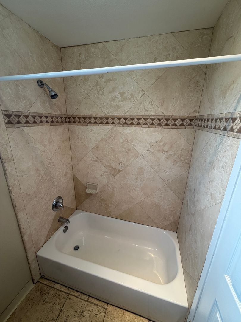421 South Mollison Avenue - El Cajon - California - 1 bed, 1 bath rental property