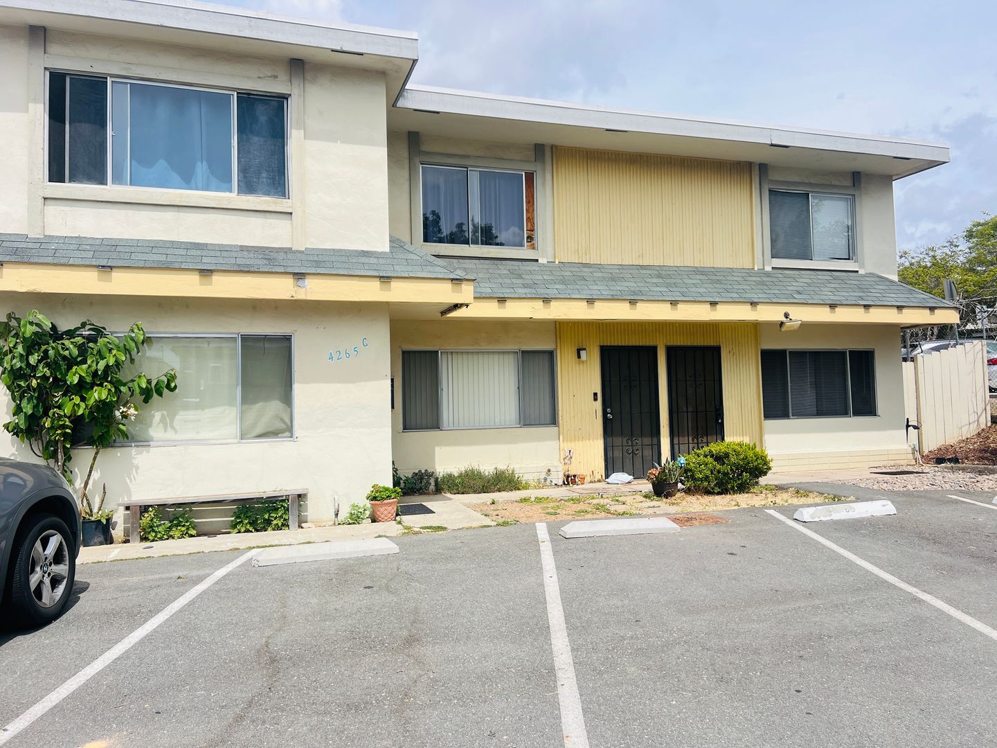 4265 Schoolridge Lane Unit A - La Mesa - California - 2 bed, 1 bath rental property