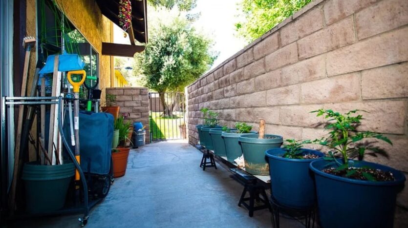 42935 15th St. West #5 - Gardena - California - 2 bed, 2.5 bath rental property