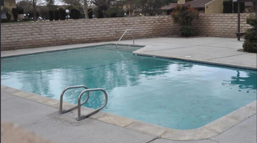42935 15th St. West #5 - Gardena - California - 2 bed, 2.5 bath rental property