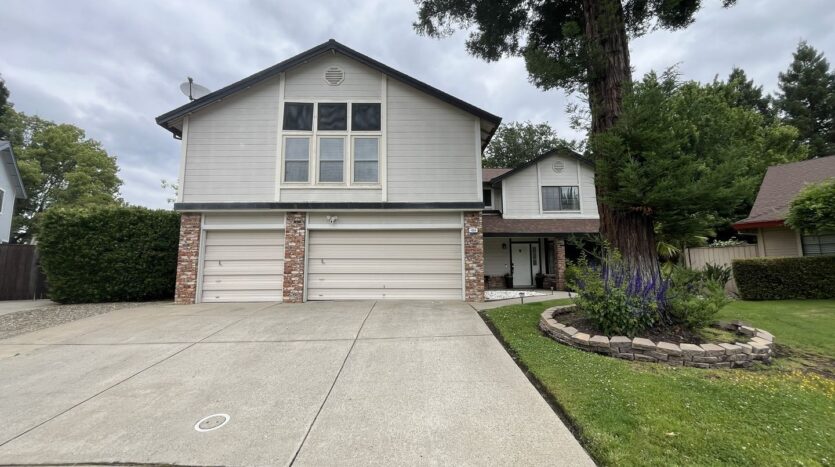 434 Taggert Ct - Roseville - California - 5 bed, 3 bath rental property