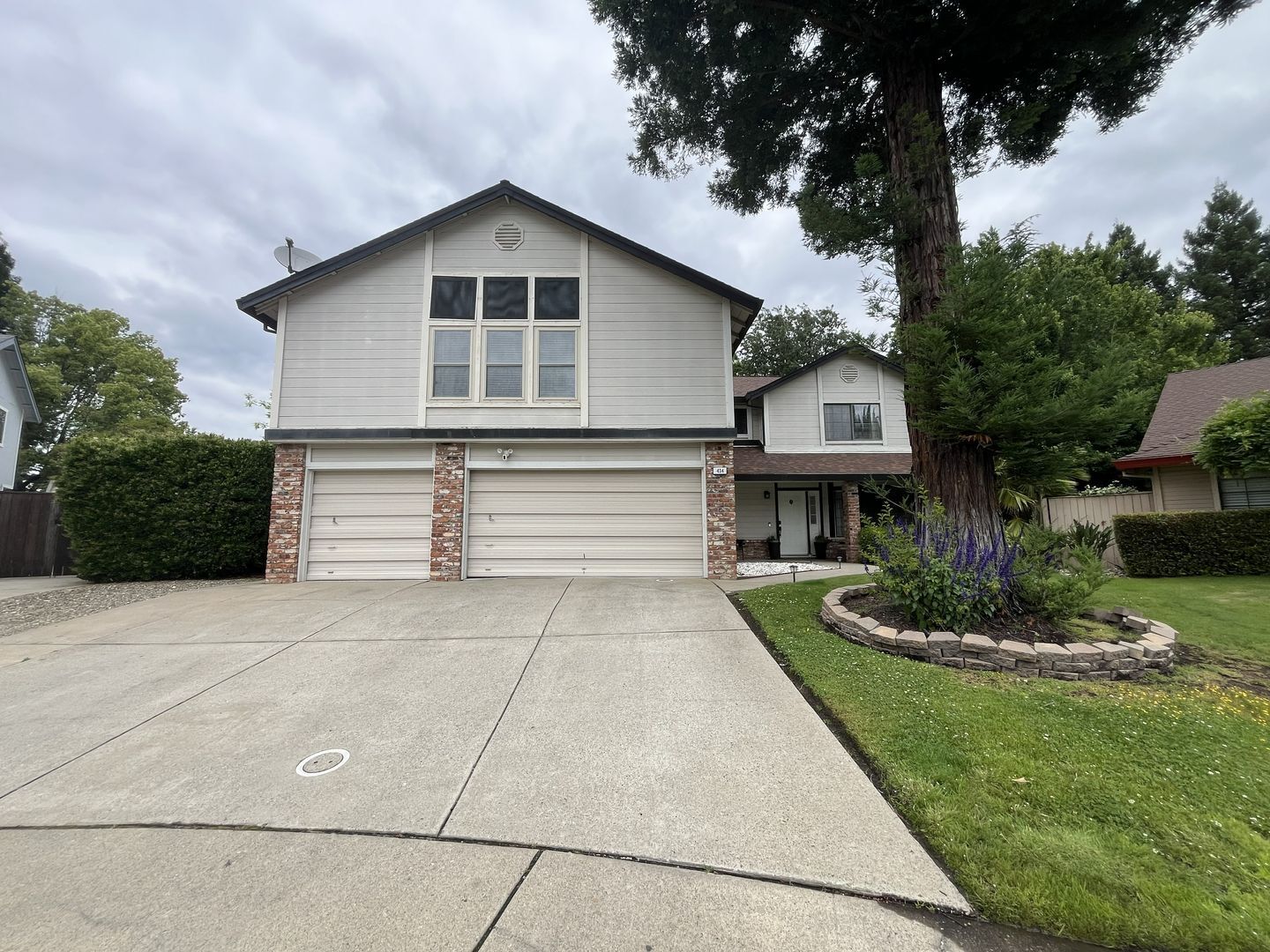 434 Taggert Ct - Roseville - California - 5 bed, 3 bath rental property