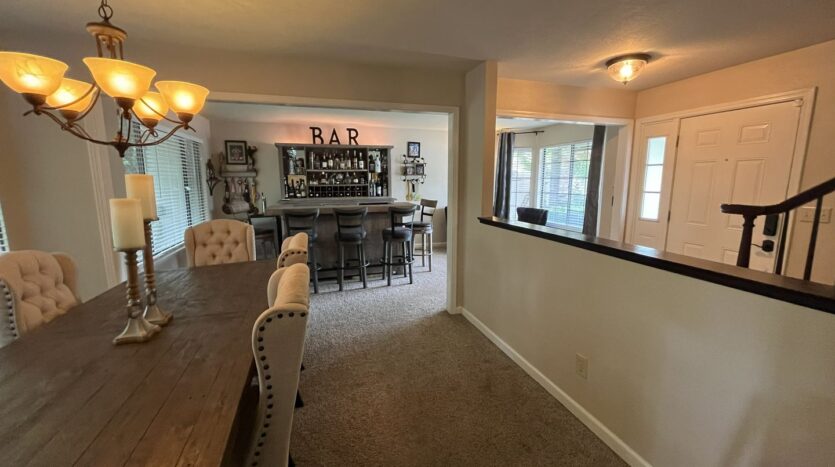 434 Taggert Ct - Roseville - California - 5 bed, 3 bath rental property