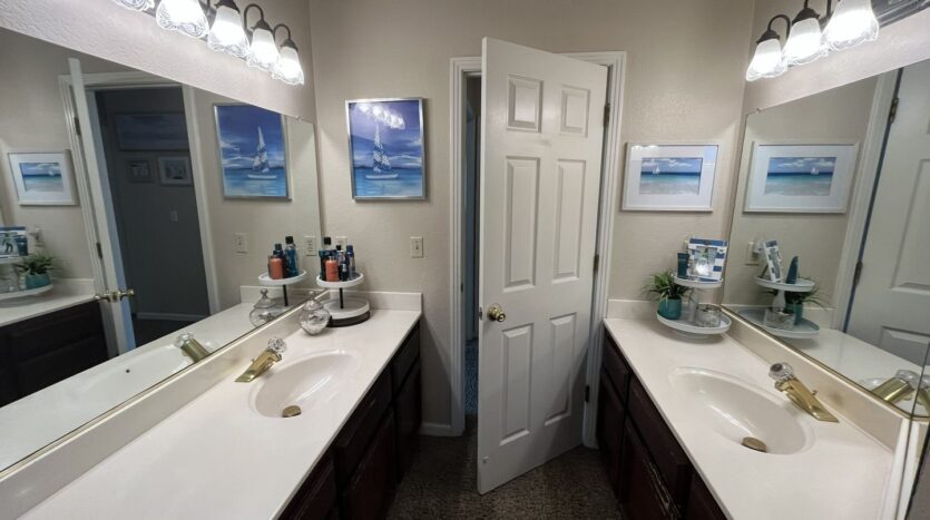 434 Taggert Ct - Roseville - California - 5 bed, 3 bath rental property
