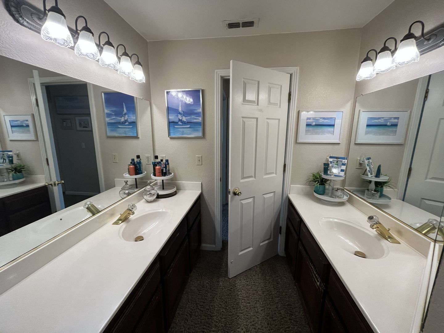 434 Taggert Ct - Roseville - California - 5 bed, 3 bath rental property