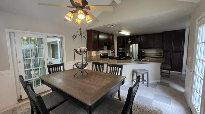 434 Taggert Ct - Roseville - California - 5 bed, 3 bath rental property