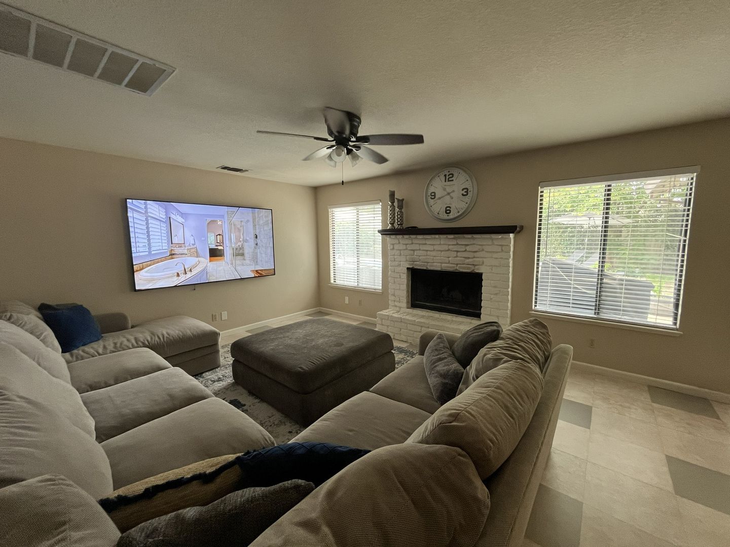 434 Taggert Ct - Roseville - California - 5 bed, 3 bath rental property