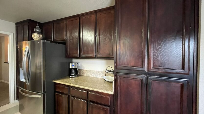 434 Taggert Ct - Roseville - California - 5 bed, 3 bath rental property