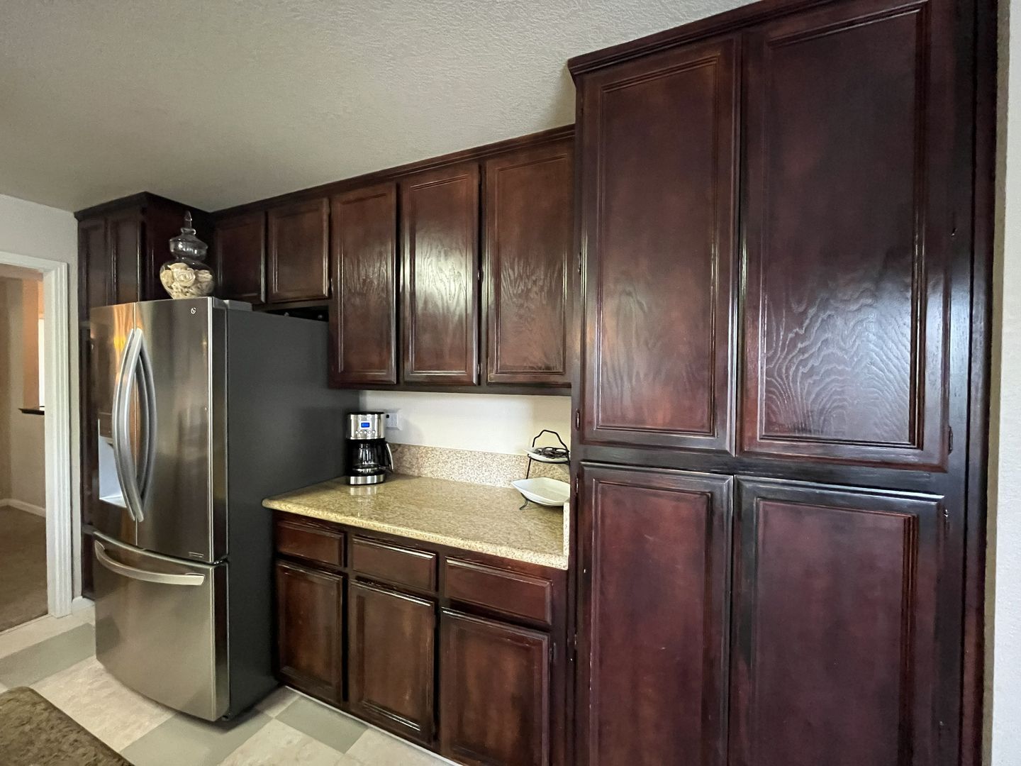 434 Taggert Ct - Roseville - California - 5 bed, 3 bath rental property