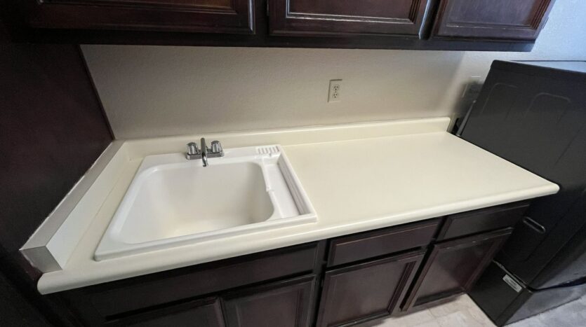 434 Taggert Ct - Roseville - California - 5 bed, 3 bath rental property