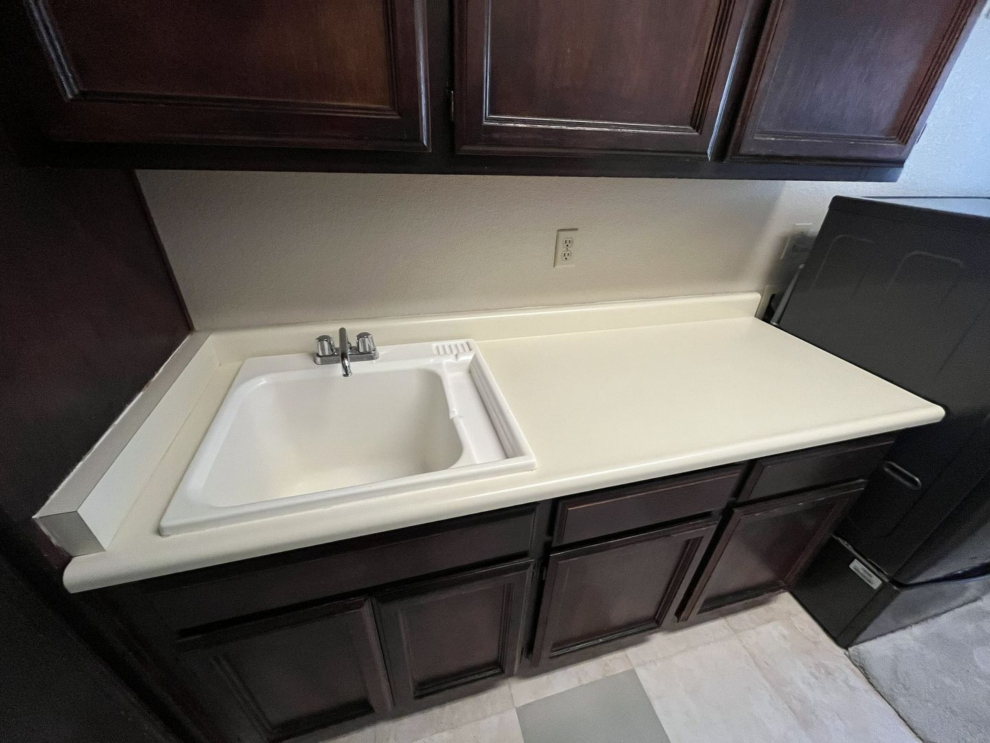 434 Taggert Ct - Roseville - California - 5 bed, 3 bath rental property