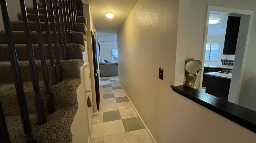 434 Taggert Ct - Roseville - California - 5 bed, 3 bath rental property