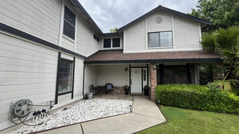 434 Taggert Ct - Roseville - California - 5 bed, 3 bath rental property