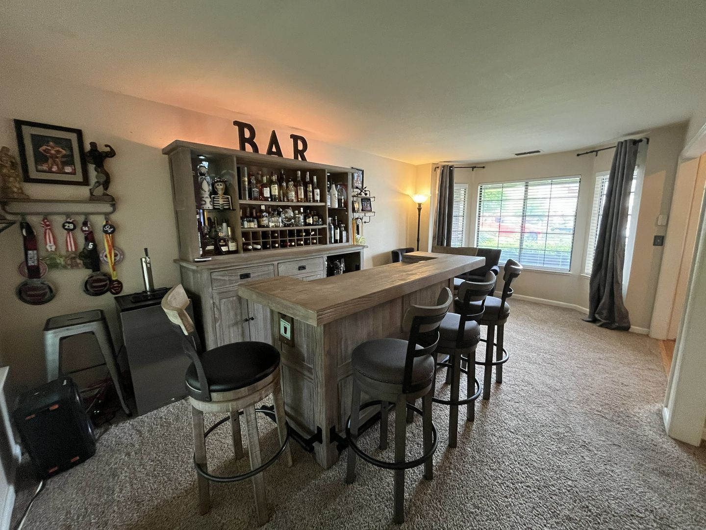 434 Taggert Ct - Roseville - California - 5 bed, 3 bath rental property