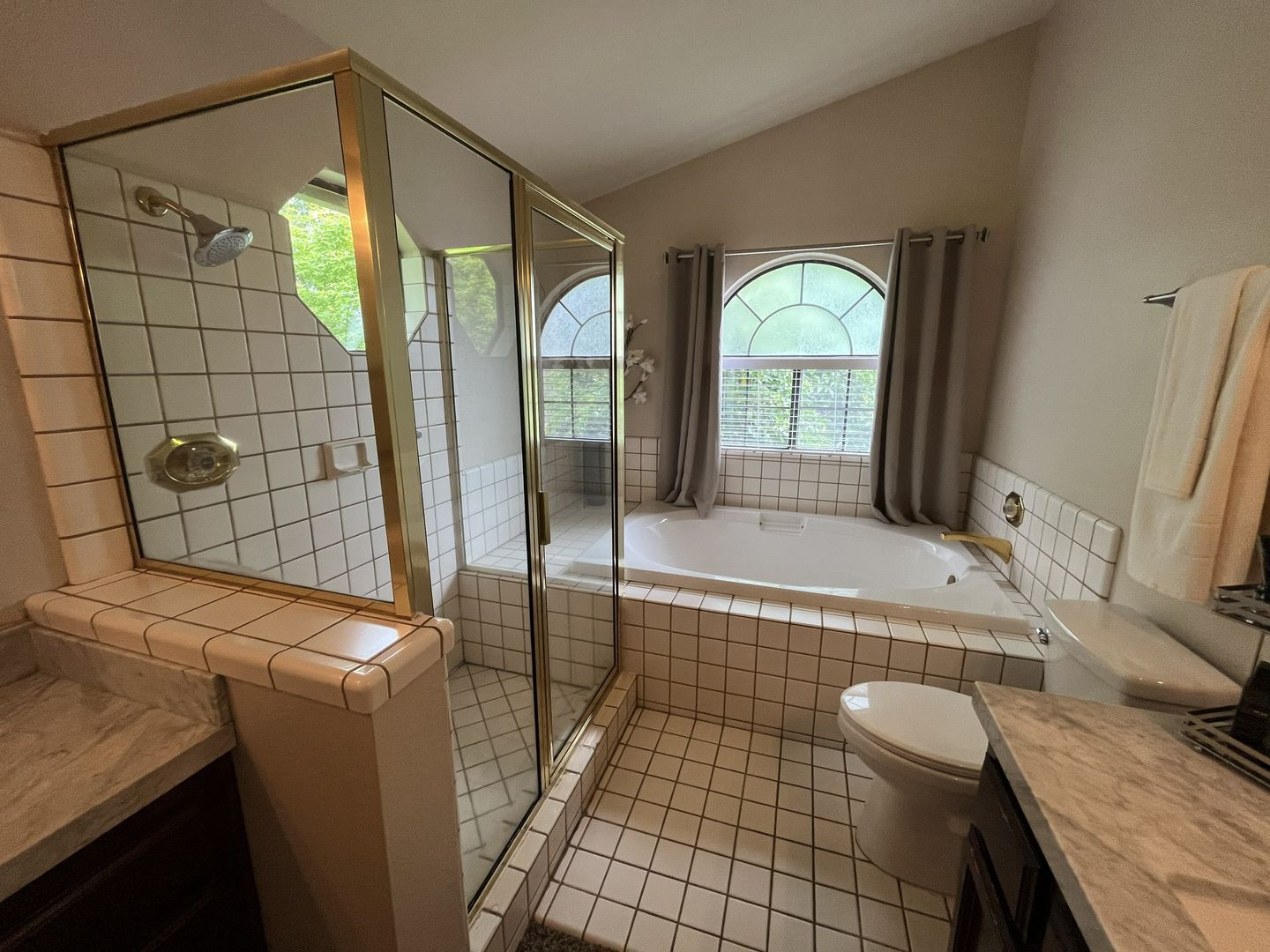 434 Taggert Ct - Roseville - California - 5 bed, 3 bath rental property