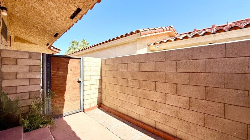 44620 San Rafael Avenue - Unit 01 - Palm Desert - California - 1 bed, 1 bath rental property