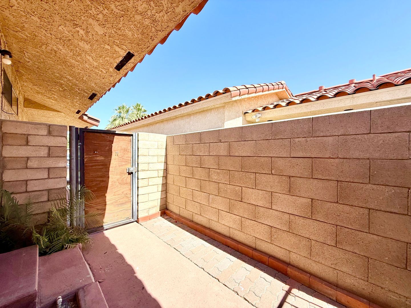 44620 San Rafael Avenue - Unit 01 - Palm Desert - California - 1 bed, 1 bath rental property